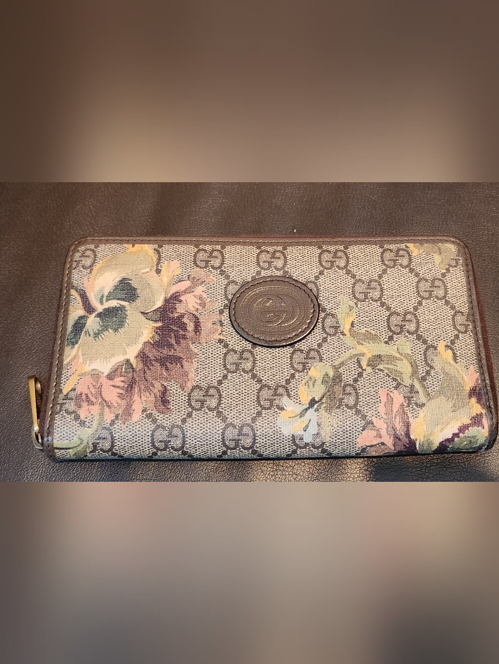 Gucci Floral GG Supreme Zip Wallet in Beige and Pastel Accents With Dust Bag